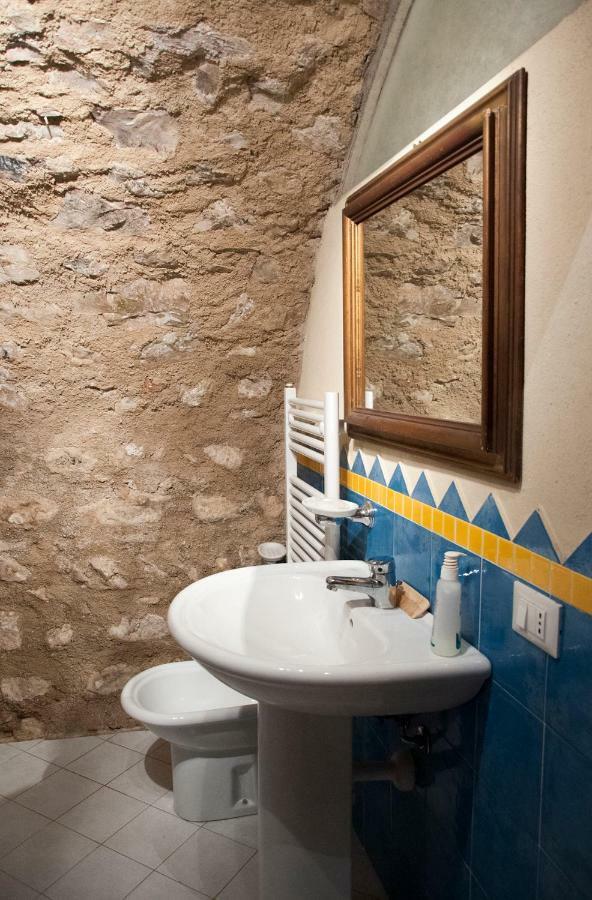 Charming Rustic House Villa Gardone Riviera Exterior photo